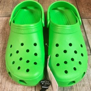 NWT - Crocs - Neon Green - M10/ W12
